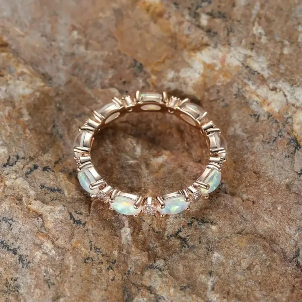 ✨️ Beautiful Vintage Elegant Opal Stone Ring